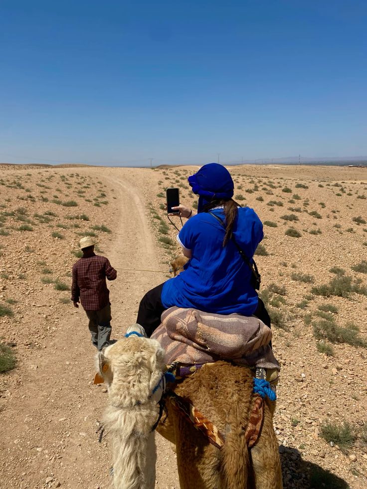 Camel ride 🐪 – Morocco